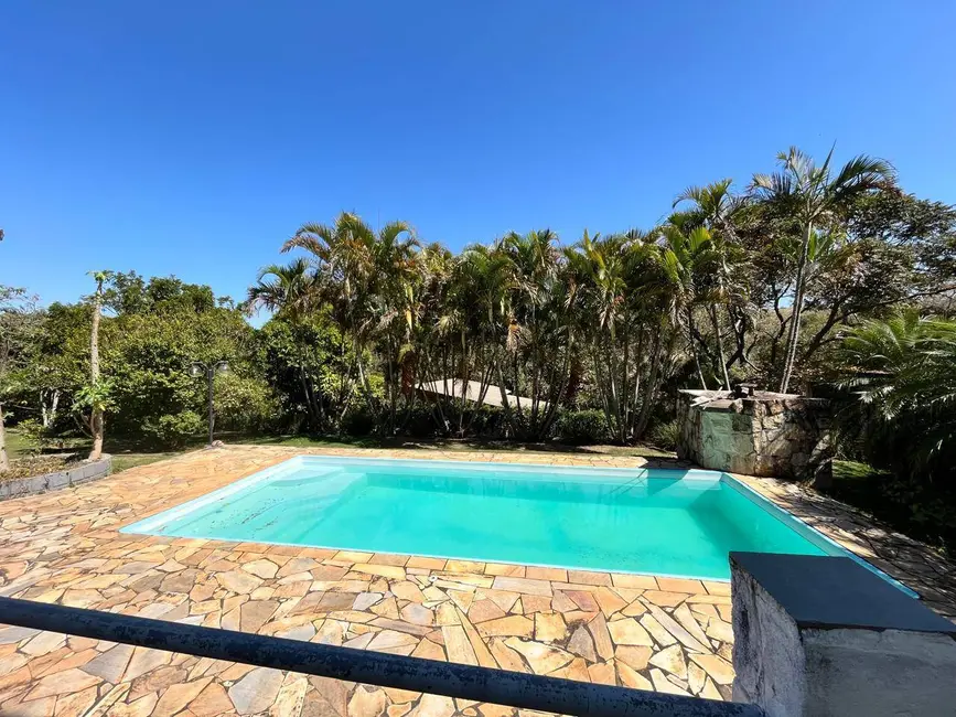 Chácara com 5 quartos à venda, 400m2 em Jardim Brasil, Atibaia - SP - imagem 1 Foto 1 de Chácara com 5 quartos à venda, 400m2 em Jardim Brasil, Atibaia - SP