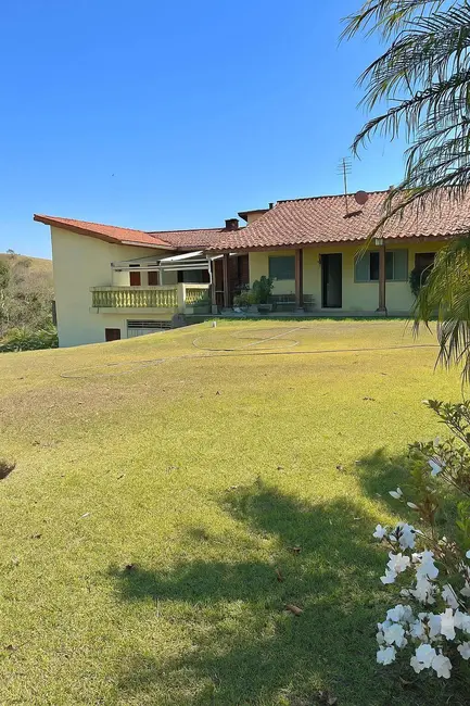 Chácara com 5 quartos à venda, 400m2 em Jardim Brasil, Atibaia - SP - imagem 9 Foto 9 de Chácara com 5 quartos à venda, 400m2 em Jardim Brasil, Atibaia - SP