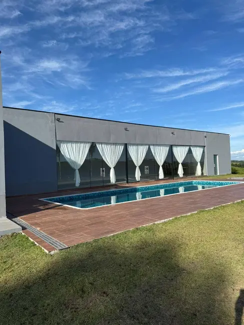 Foto 1 de Chácara com 1 quarto à venda, 250m2 em Igarata - SP