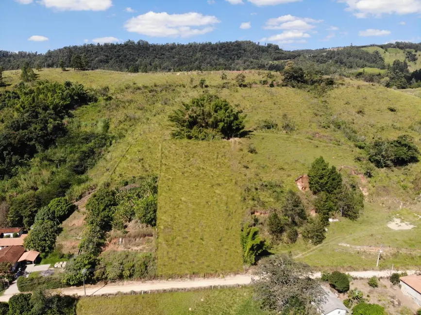 Foto 1 de Terreno / Lote à venda, 2500m2 em Serra Negra - SP