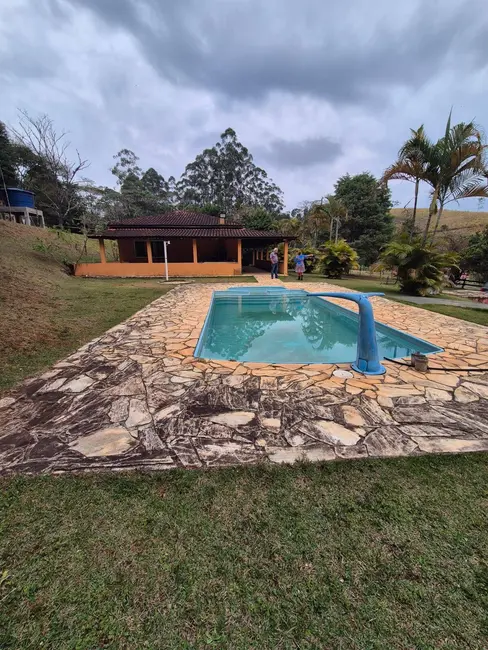 Sítio / Rancho com 3 quartos à venda, 350m2 em Nazare Paulista - SP - imagem 2 Foto 2 de Sítio / Rancho com 3 quartos à venda, 350m2 em Nazare Paulista - SP