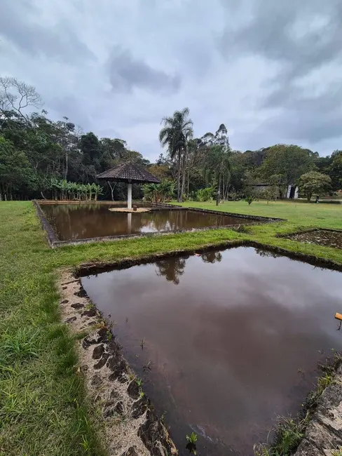 Sítio / Rancho com 3 quartos à venda, 350m2 em Nazare Paulista - SP - imagem 1 Foto 1 de Sítio / Rancho com 3 quartos à venda, 350m2 em Nazare Paulista - SP