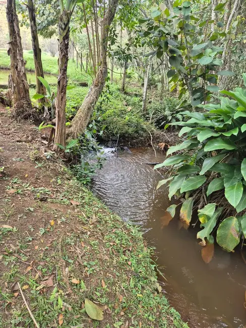 Sítio / Rancho com 3 quartos à venda, 350m2 em Nazare Paulista - SP - imagem 3 Foto 3 de Sítio / Rancho com 3 quartos à venda, 350m2 em Nazare Paulista - SP