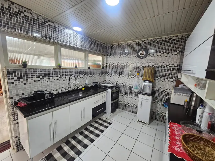 Foto 4 de Chácara à venda em Igarata - SP