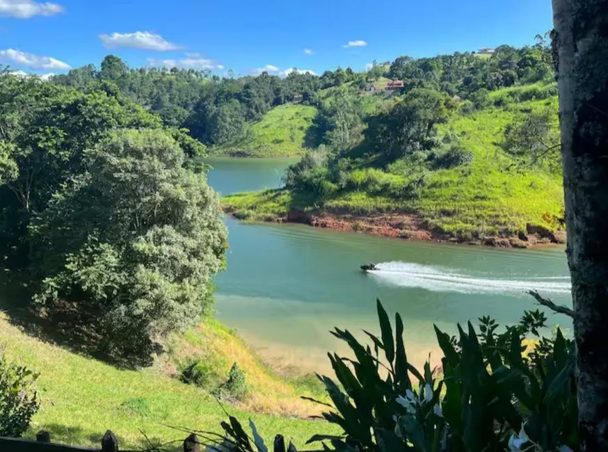 Chácara com 4 quartos à venda, 394m2 em Igarata - SP - imagem 2 Foto 2 de Chácara com 4 quartos à venda, 394m2 em Igarata - SP