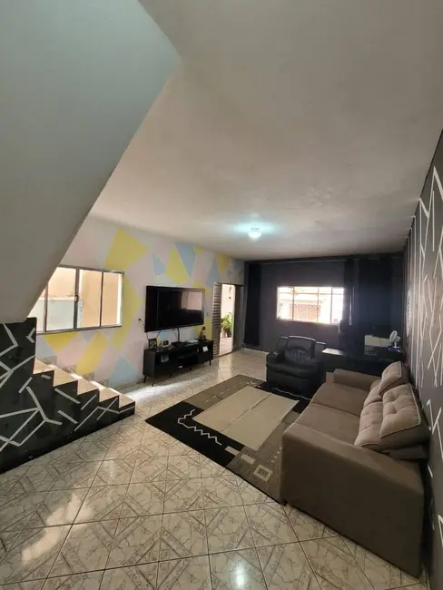 Foto 1 de Casa de Condomínio com 4 quartos à venda, 230m2 em Serpa, Caieiras - SP