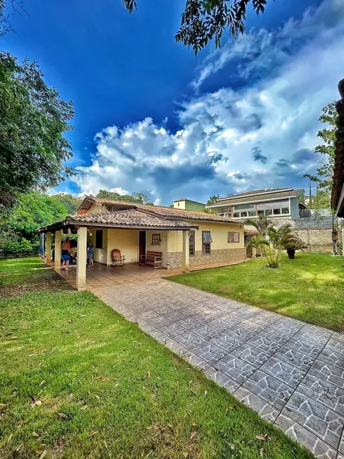 Foto 1 de Chácara com 3 quartos à venda, 182m2 em Loteamento Vale das Flores, Atibaia - SP