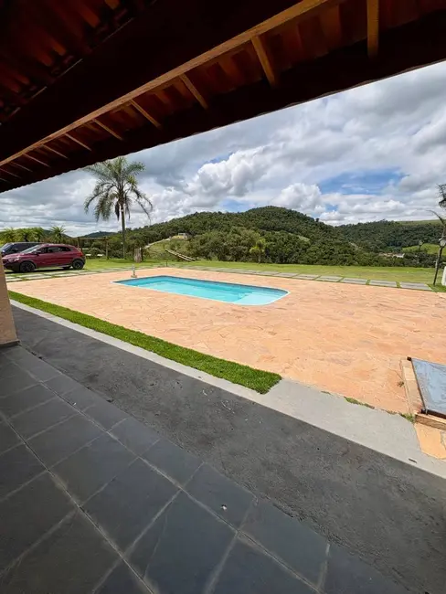 Foto 3 de Chácara com 3 quartos à venda, 167m2 em Nazare Paulista - SP