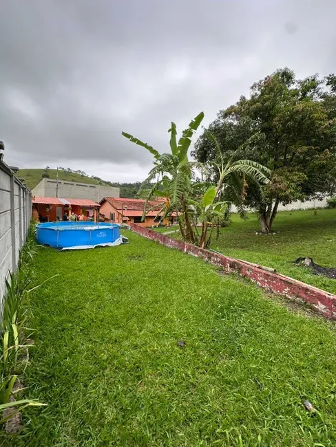 Chácara com 3 quartos à venda, 150m2 em Santa Isabel - SP - imagem 5 Foto 5 de Chácara com 3 quartos à venda, 150m2 em Santa Isabel - SP