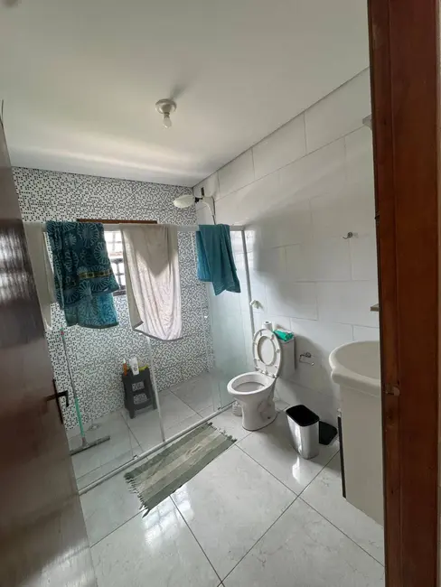 Chácara com 3 quartos à venda, 250m2 em Guarulhos - SP - imagem 4 Foto 4 de Chácara com 3 quartos à venda, 250m2 em Guarulhos - SP
