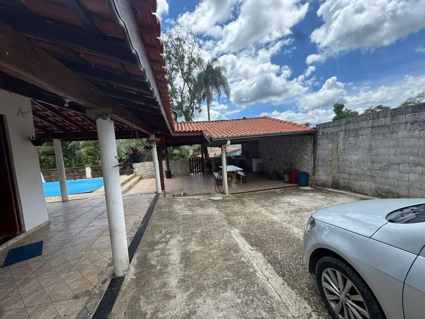 Chácara com 3 quartos à venda, 250m2 em Guarulhos - SP - imagem 9 Foto 9 de Chácara com 3 quartos à venda, 250m2 em Guarulhos - SP