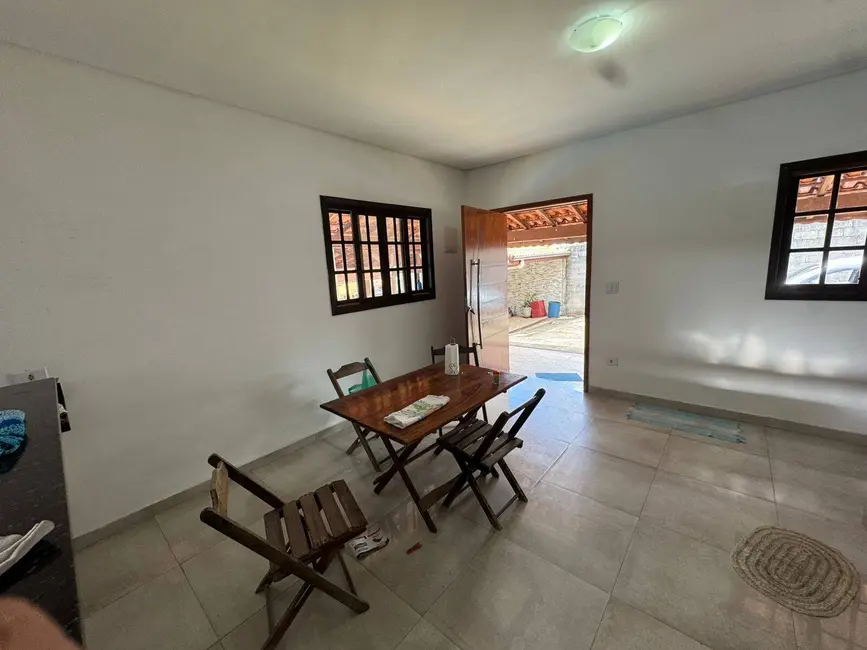 Chácara com 3 quartos à venda, 250m2 em Guarulhos - SP - imagem 8 Foto 8 de Chácara com 3 quartos à venda, 250m2 em Guarulhos - SP