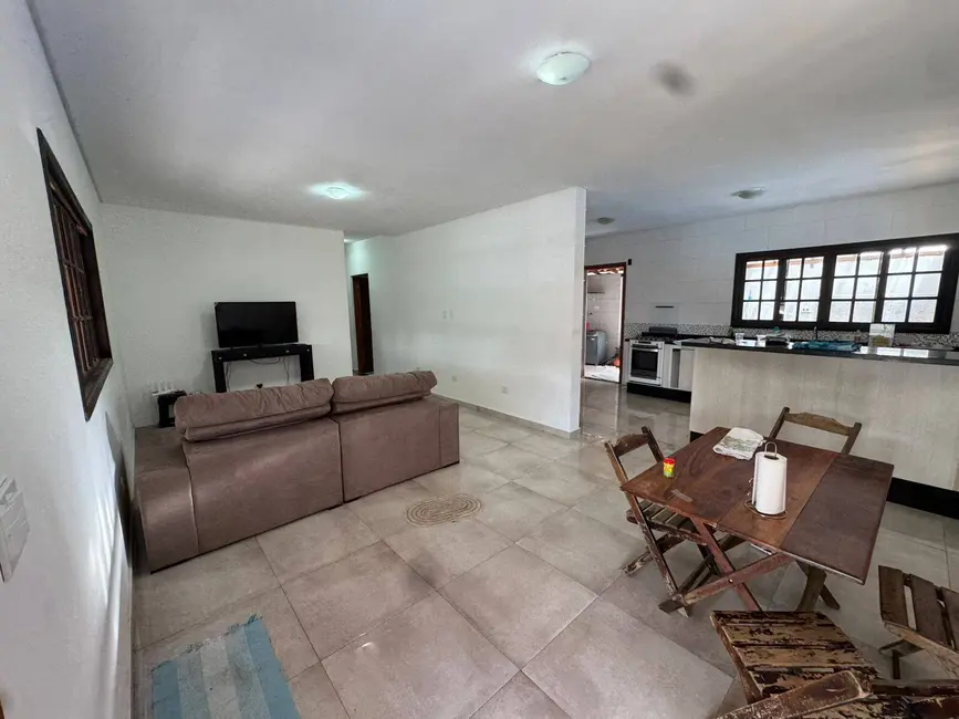 Chácara com 3 quartos à venda, 250m2 em Guarulhos - SP - imagem 3 Foto 3 de Chácara com 3 quartos à venda, 250m2 em Guarulhos - SP