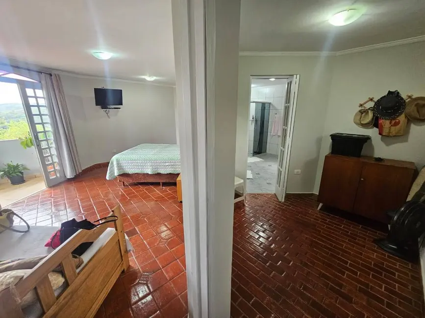 Foto 4 de Chácara com 5 quartos à venda, 300m2 em Mairipora - SP