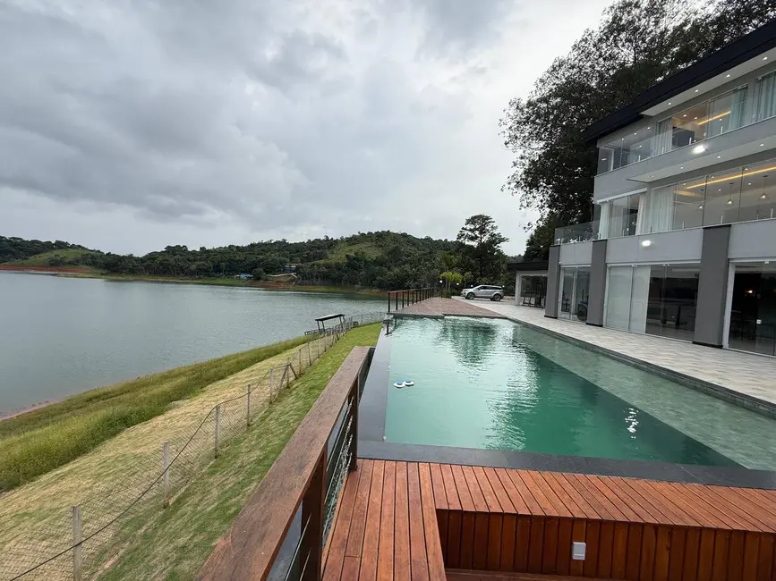 Foto 2 de Chácara com 3 quartos à venda, 422m2 em Igarata - SP