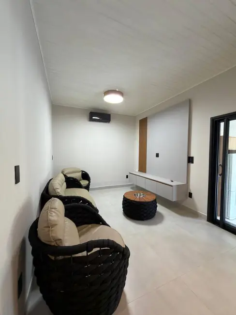 Chácara com 4 quartos à venda, 300m2 em Vargem - SP - imagem 9 Foto 9 de Chácara com 4 quartos à venda, 300m2 em Vargem - SP