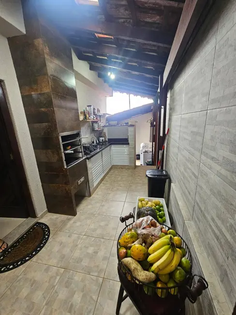 Foto 3 de Casa com 4 quartos à venda, 177m2 em Mairipora - SP