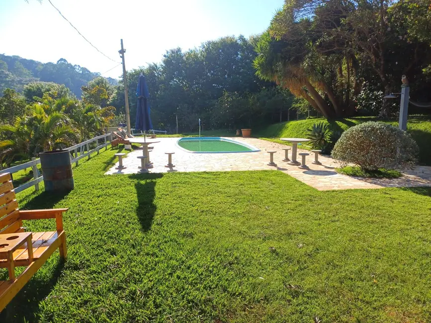 Foto 1 de Chácara com 3 quartos à venda, 250m2 em Pedra Bela - SP