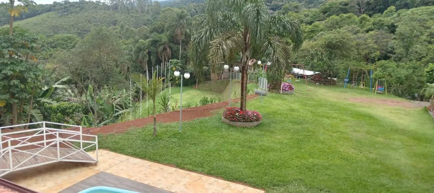 Chácara com 5 quartos à venda, 300m2 em Guarulhos - SP - imagem 3 Foto 3 de Chácara com 5 quartos à venda, 300m2 em Guarulhos - SP