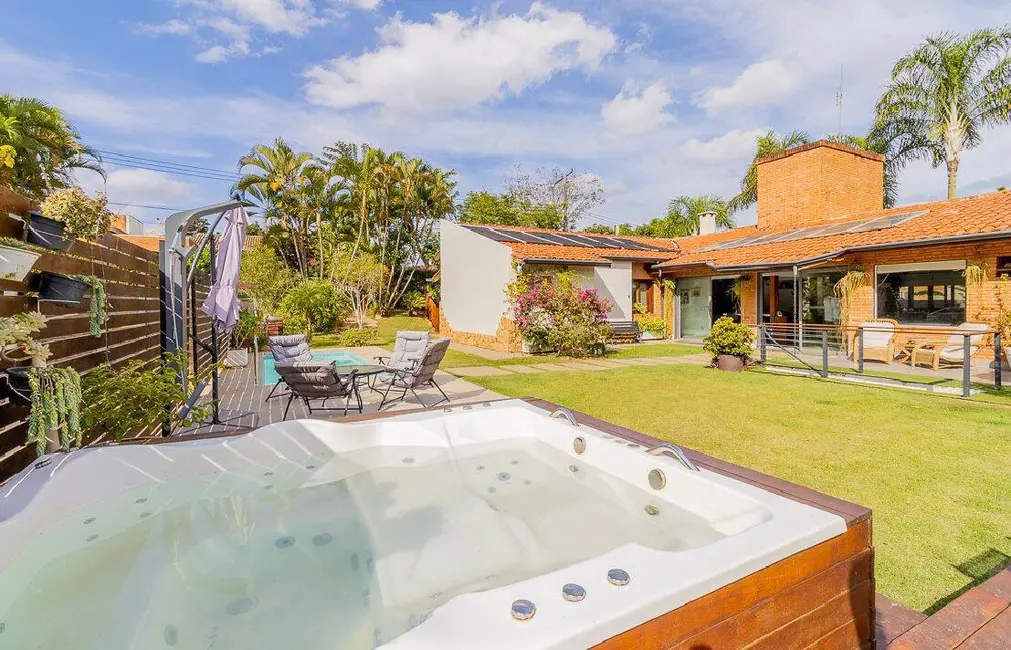 Foto 2 de Chácara com 6 quartos à venda, 350m2 em Estância Parque de Atibaia, Atibaia - SP