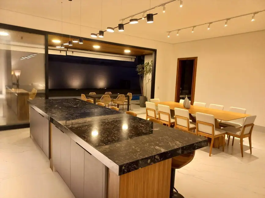 Casa de Condomínio com 4 quartos à venda, 390m2 em Condomínio Residencial Itaporã de Atibaia, Atibaia - SP - imagem 8 Foto 8 de Casa de Condomínio com 4 quartos à venda, 390m2 em Condomínio Residencial Itaporã de Atibaia, Atibaia - SP