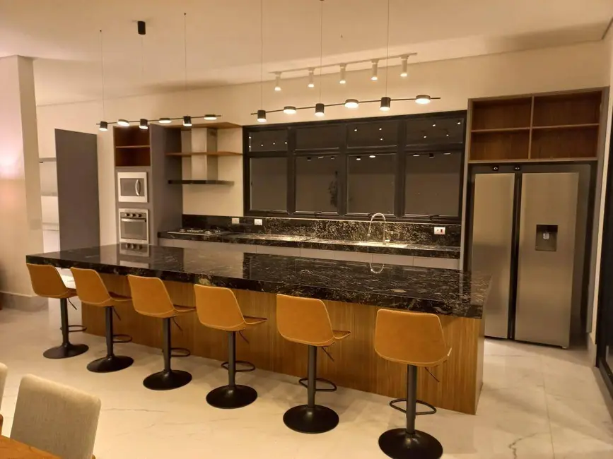 Casa de Condomínio com 4 quartos à venda, 390m2 em Condomínio Residencial Itaporã de Atibaia, Atibaia - SP - imagem 3 Foto 3 de Casa de Condomínio com 4 quartos à venda, 390m2 em Condomínio Residencial Itaporã de Atibaia, Atibaia - SP