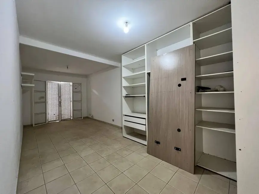 Foto 11 de Casa à venda, 500m2 em Vila Petrópolis, Atibaia - SP