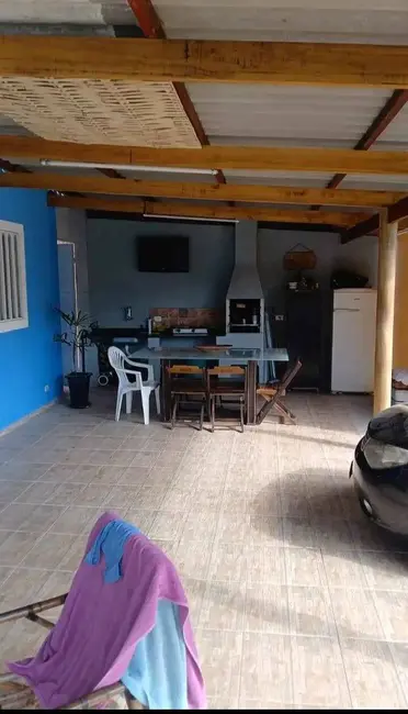 Chácara com 3 quartos à venda, 150m2 em Aruja - SP - imagem 3 Foto 3 de Chácara com 3 quartos à venda, 150m2 em Aruja - SP