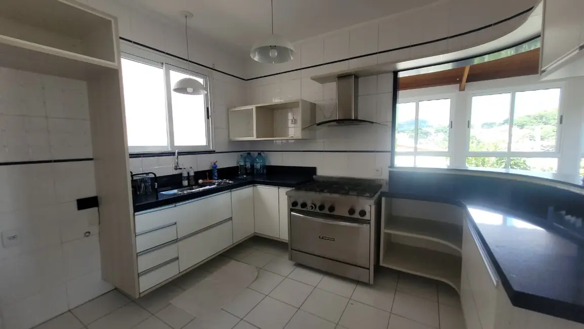 Foto 4 de Casa com 3 quartos à venda e para alugar, 162m2 em Jardim Maristela, Atibaia - SP