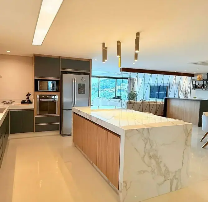 Foto 9 de Chácara com 5 quartos à venda, 525m2 em Igarata - SP