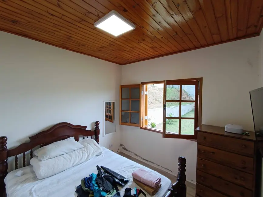 Chácara com 3 quartos à venda e para alugar em Igarata - SP - imagem 7 Foto 7 de Chácara com 3 quartos à venda e para alugar em Igarata - SP
