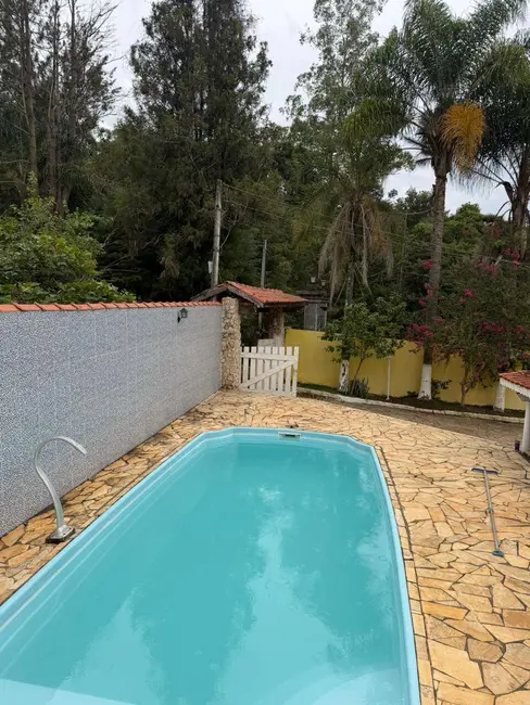Foto 2 de Chácara com 4 quartos à venda, 300m2 em Pedra Bela - SP
