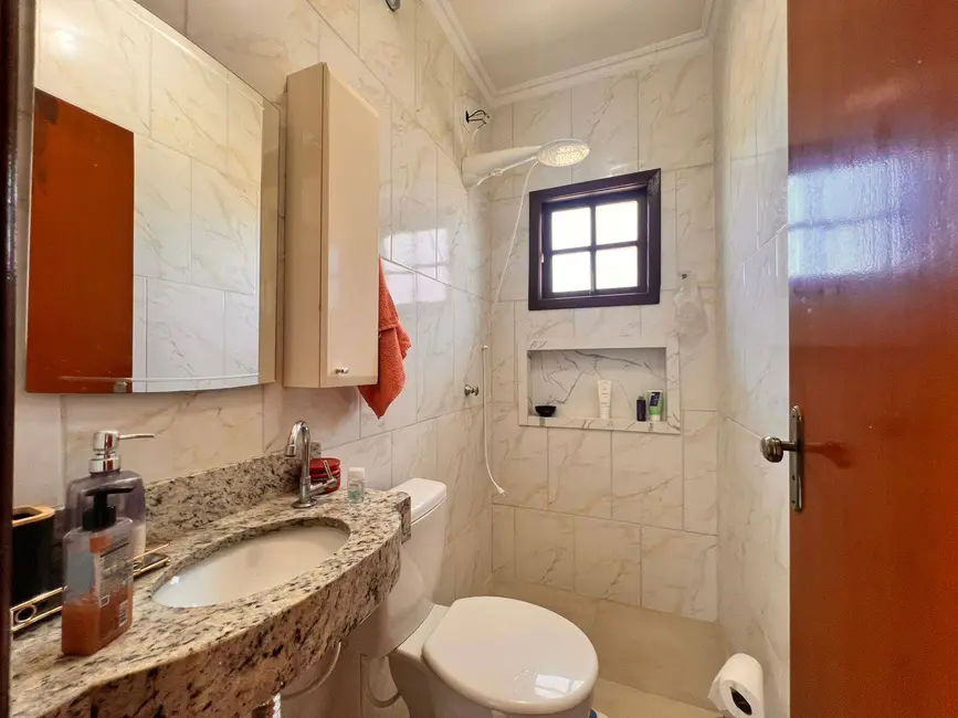 Casa com 3 quartos à venda, 250m2 em Jardim Paulista, Atibaia - SP - imagem 6 Foto 6 de Casa com 3 quartos à venda, 250m2 em Jardim Paulista, Atibaia - SP