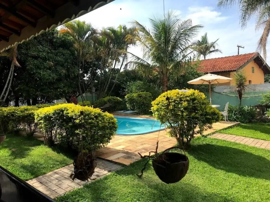 Foto 2 de Chácara com 5 quartos à venda, 1200m2 em Ressaca, Atibaia - SP