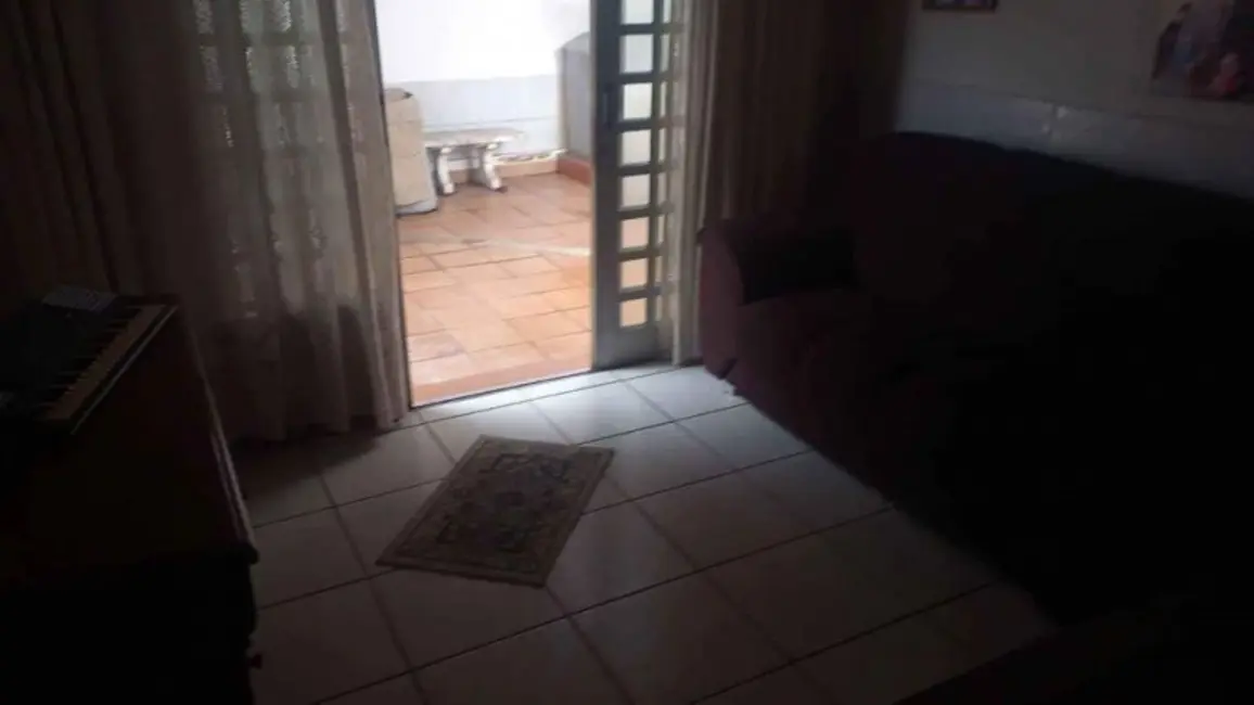Foto 4 de Casa com 3 quartos à venda, 110m2 em Jardim Maria Augusta, Taubate - SP