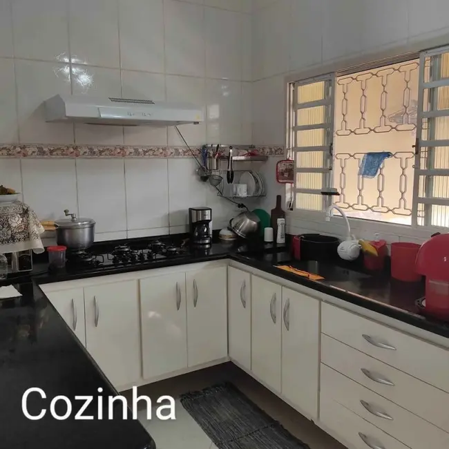Foto 3 de Casa com 4 quartos à venda, 155m2 em Jardim Gurilândia, Taubate - SP