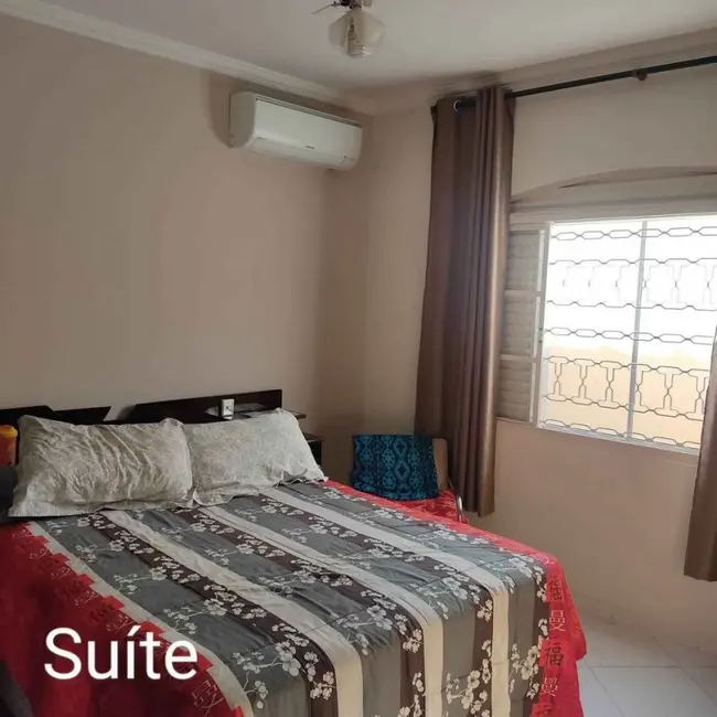 Foto 6 de Casa com 4 quartos à venda, 155m2 em Jardim Gurilândia, Taubate - SP