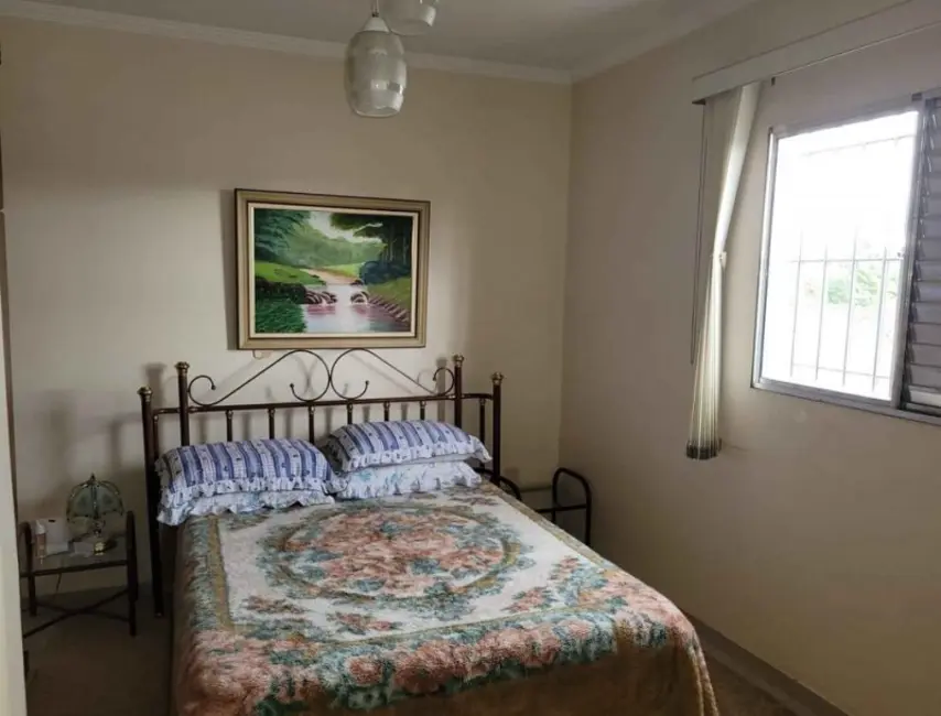 Foto 7 de Sobrado com 3 quartos à venda, 243m2 em Parque São Luís, Taubate - SP