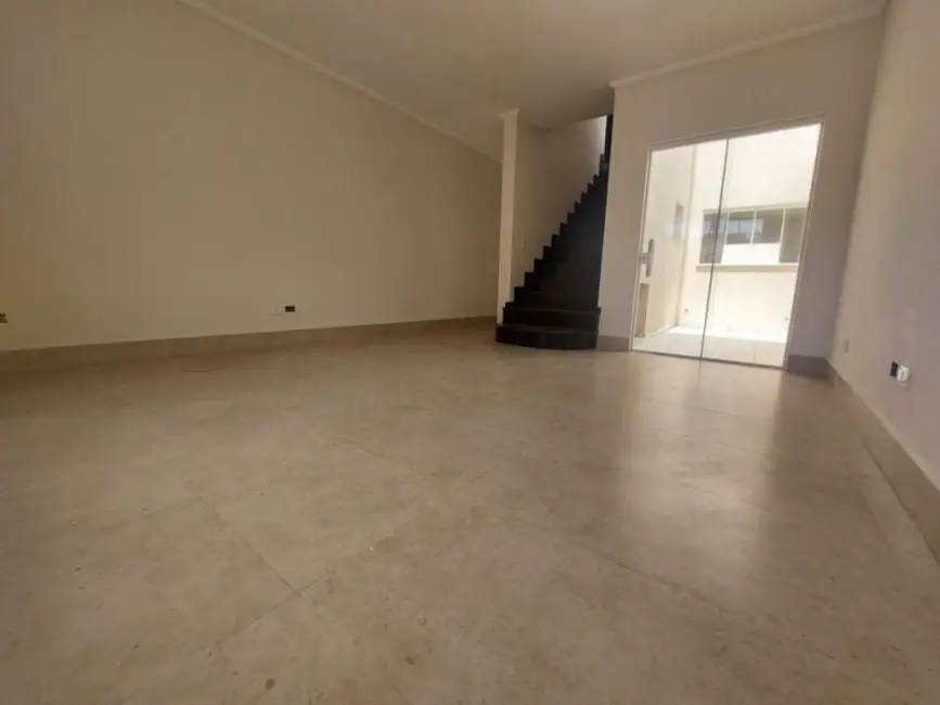 Foto 5 de Sobrado com 3 quartos à venda, 166m2 em Parque Senhor do Bonfim, Taubate - SP