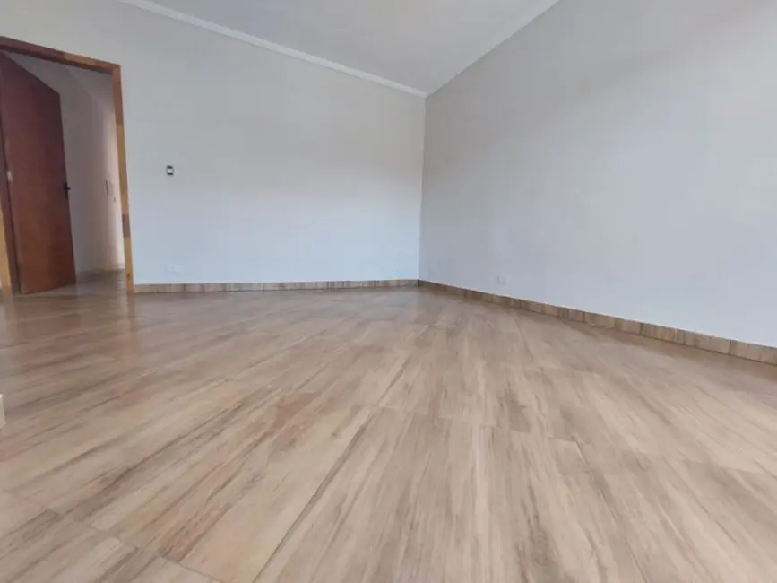 Foto 2 de Sobrado com 3 quartos à venda, 166m2 em Parque Senhor do Bonfim, Taubate - SP