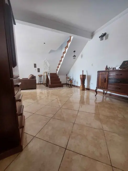 Foto 8 de Sobrado com 3 quartos à venda, 159m2 em Tremembe - SP