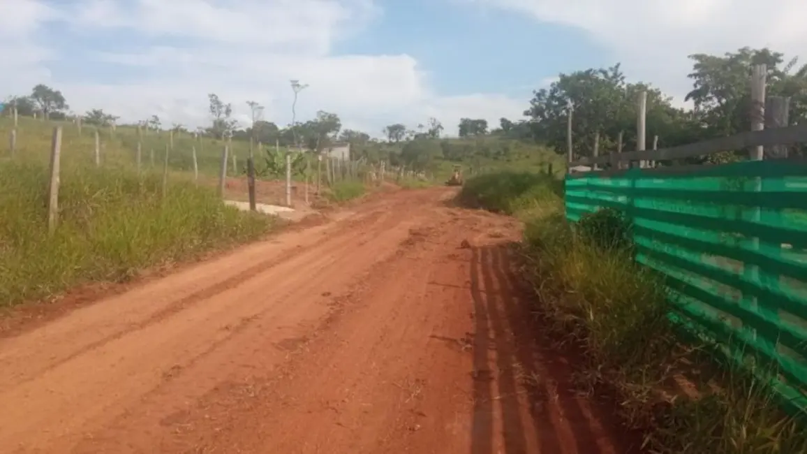 Foto 2 de Terreno / Lote à venda, 1600m2 em Loteamento Chácaras Ingrid, Taubate - SP