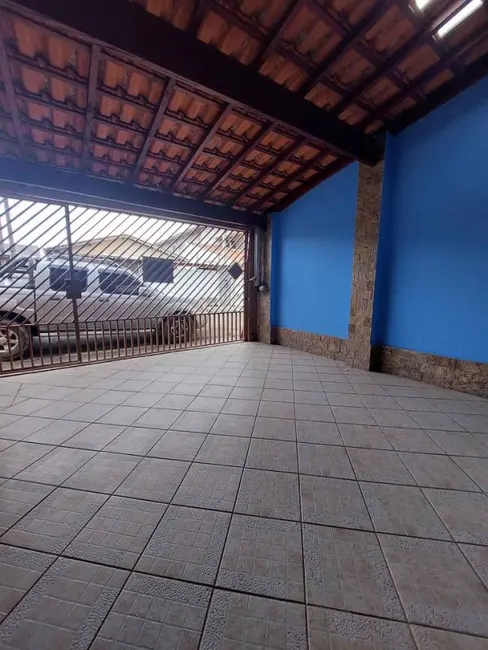Foto 2 de Casa com 2 quartos à venda, 110m2 em Jardim Independência, Taubate - SP