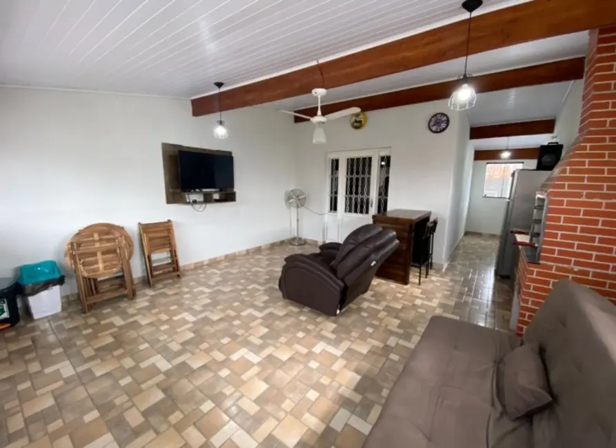 Foto 9 de Sobrado com 3 quartos à venda, 202m2 em Parque Aeroporto, Taubate - SP