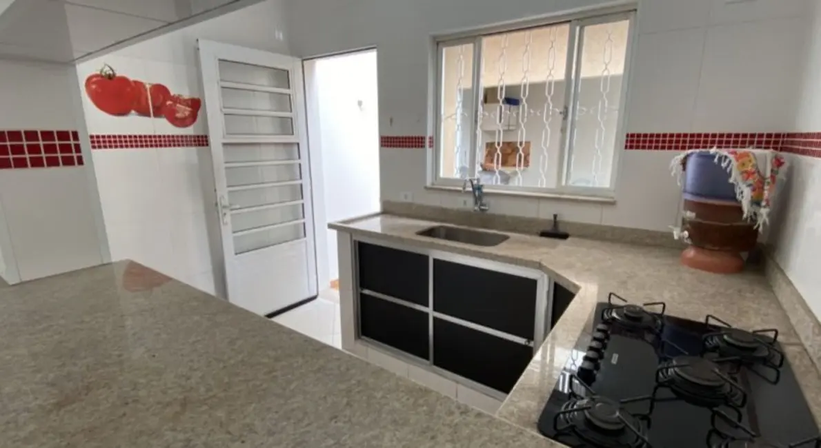 Foto 6 de Sobrado com 3 quartos à venda, 202m2 em Parque Aeroporto, Taubate - SP