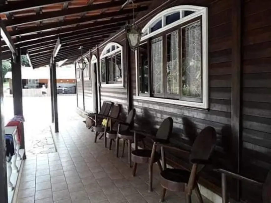 Foto 2 de Fazenda / Haras com 6 quartos à venda, 80m2 em Juquitiba - SP