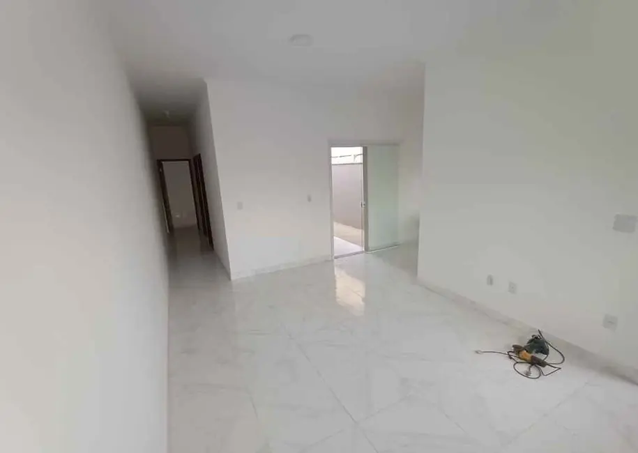 Foto 9 de Casa com 2 quartos à venda, 138m2 em Residencial Estoril, Taubate - SP