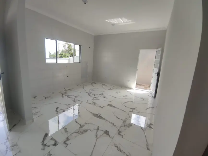 Foto 4 de Casa com 2 quartos à venda, 160m2 em Residencial Estoril, Taubate - SP