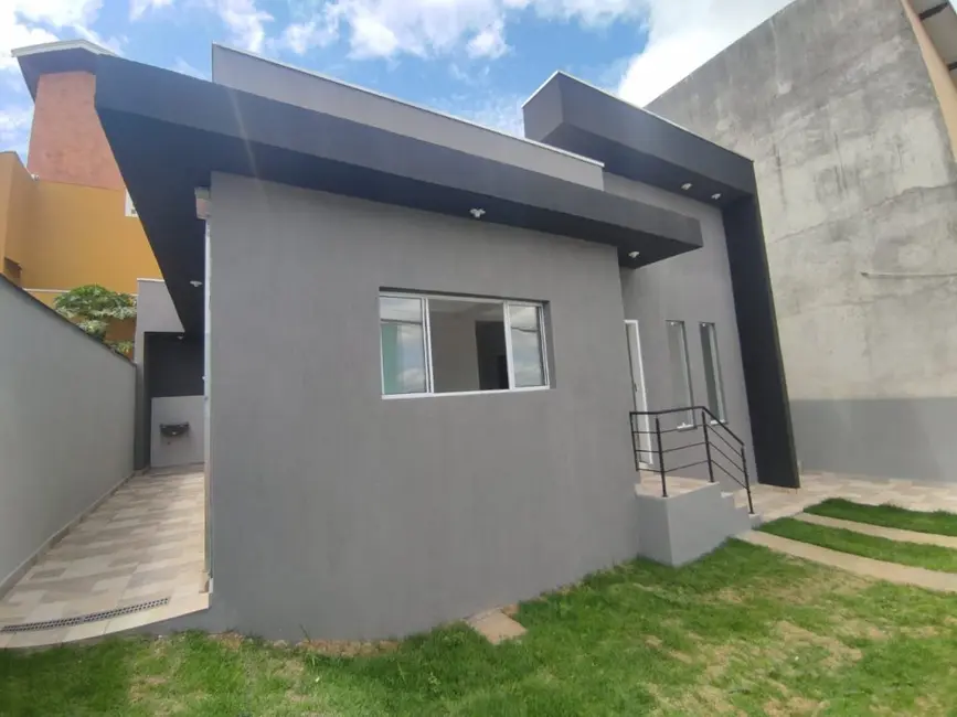Foto 2 de Casa com 2 quartos à venda, 160m2 em Residencial Estoril, Taubate - SP