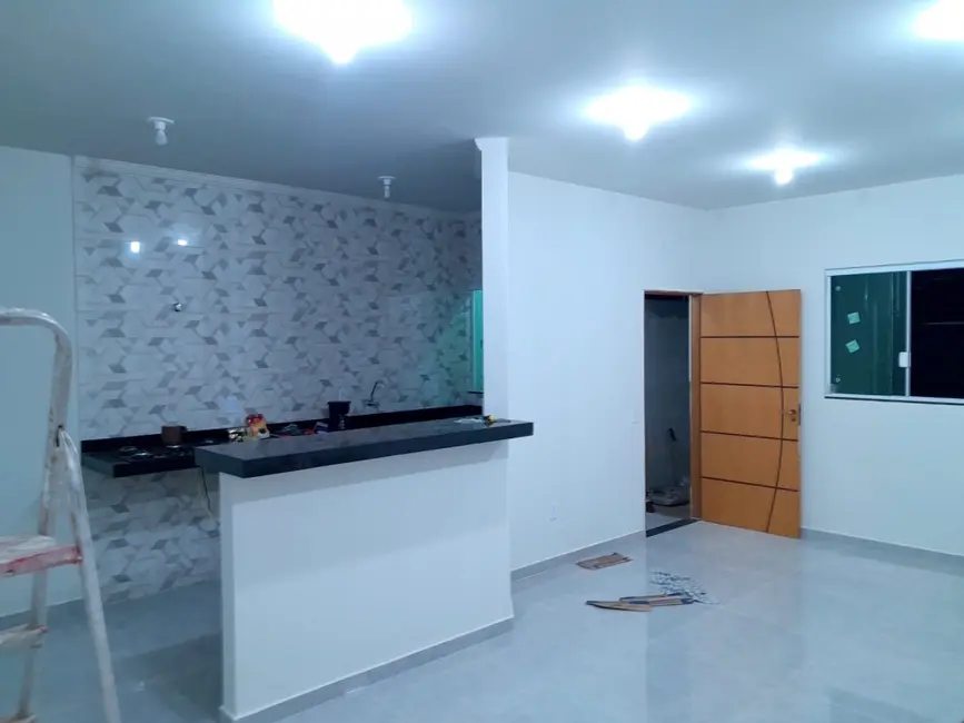 Foto 2 de Casa com 2 quartos à venda, 150m2 em Residencial Portal da Mantiqueira, Taubate - SP